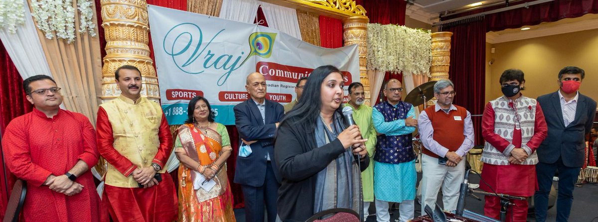 IndiainToronto's tweet photo. CG @_apoorvasri was pleased to be part of vibrant #Garba night organized by @VrajCanada to celebrate #navratri2021. A reflection of endless energy, enthusiasm &amp; excitement of Indo-Canadian community celebrating #festivalsofIndia joyously.
@HCI_Ottawa #AzadiKaAmritMahotsav https://t.co/2oZEJyY8Fn