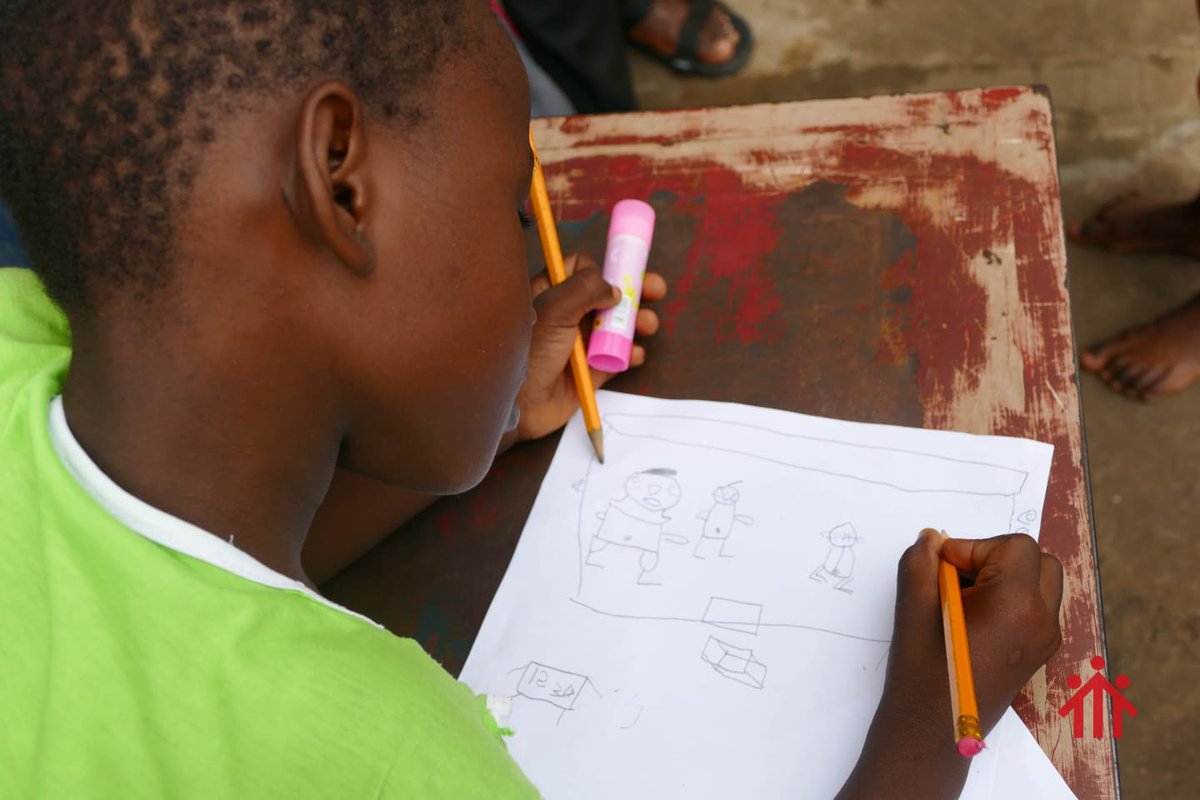 DonBoscoFambul's tweet photo. Play therapy sessions' are one of the Youth Center Activities done with children in the surrounding community. The Youth Center concentrates on helping community children get therapy through counseling and other activities.
#donboscofambul #childrenwithfuture #lefmibodi https://t.co/ogzXv7ysTH