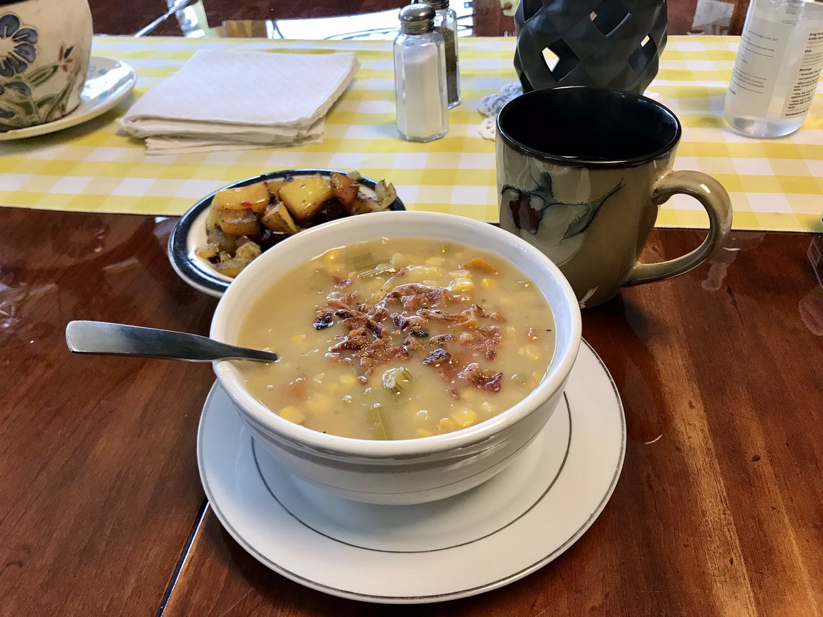 bigbigtable's tweet photo. Here’s what our kitchen smells like right now! #272hudson #payasyoucan #everybodyeats #joinusatthetable

**We are open Monday - Friday, 11am - 2:30pm for pay-as-you-can lunch** https://t.co/IQWAHwhE5C
