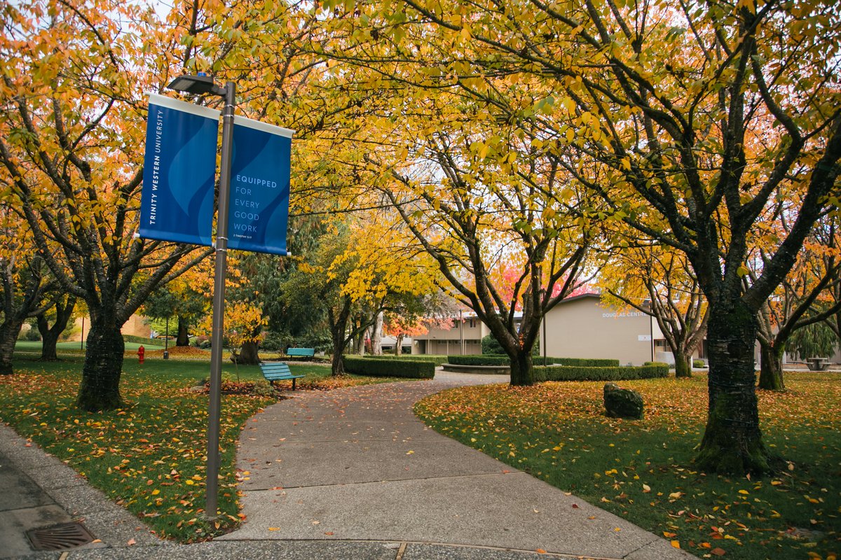 TrinityWestern's tweet photo. What a difference a week can make! Swipe to see what our Langley campus looked like a week before.
#EquippedForEveryGoodWork #TrinityWesternUniversity https://t.co/q01VUQcHGI