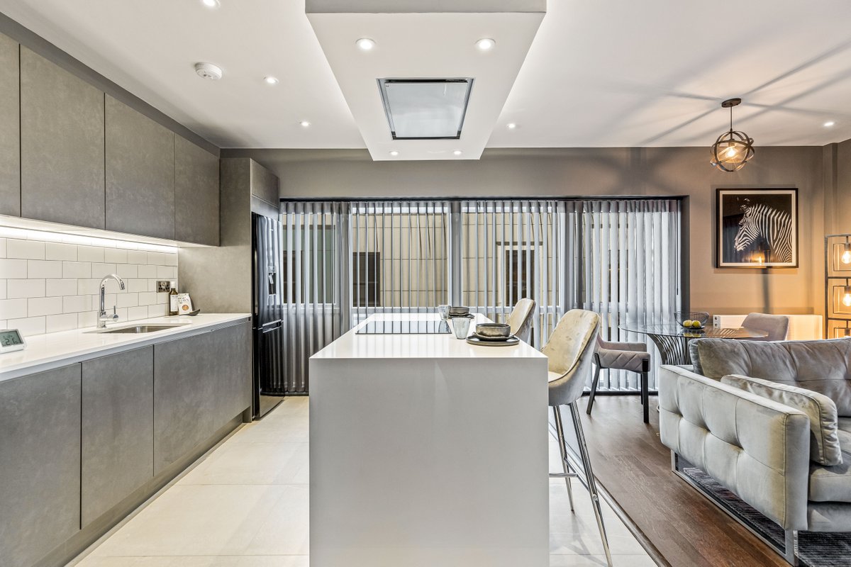 Motis Estates are pleased to release a collection of brand new one and two bedroom luxury #apartments in the popular residential area of #Hawkinge. Contact us now on 01303 212020 to organise a viewing  #propertyforsale #1Bed shrtco.de/vmMand #2Bed shrtco.de/WFZQ7E