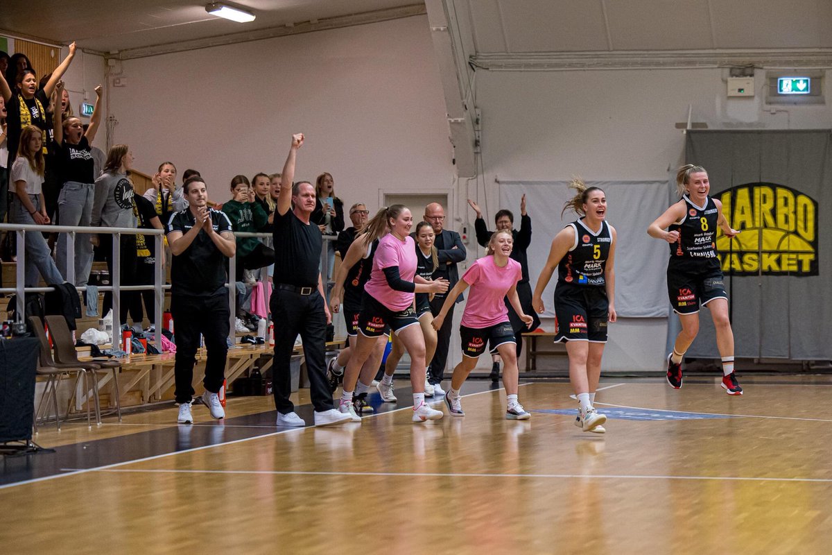 freddealmqvist's tweet photo. Basketball are fun sometimes 😊
Photo: Christer Hansson
@jonnaalmqvist @D_huff215 @Andsheball_x12 https://t.co/QwBc5ChLa2