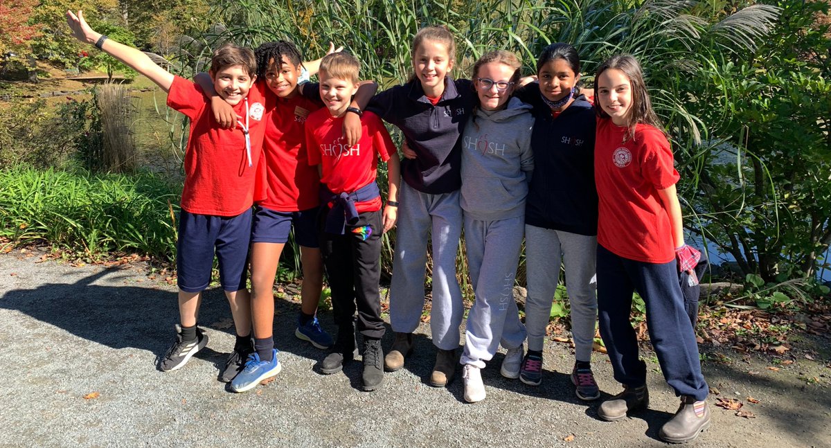 SacredHeartHfx's tweet photo. Thanks @mrjbritton for organizing the Elementary School “I Walk Day” last week @HfxPublicGarden and always finding ways to get our students active. #MySHS #activetransportation #internationalwalktoschoolmonth https://t.co/GrbxwN9AiV