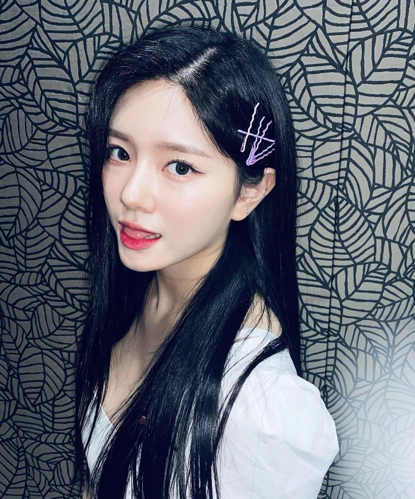 RAYEONLOOKS's tweet photo. 📸 instagram update!
“my first personal instagram post🥲ily 🤍” https://t.co/WjrzgJZ2X6