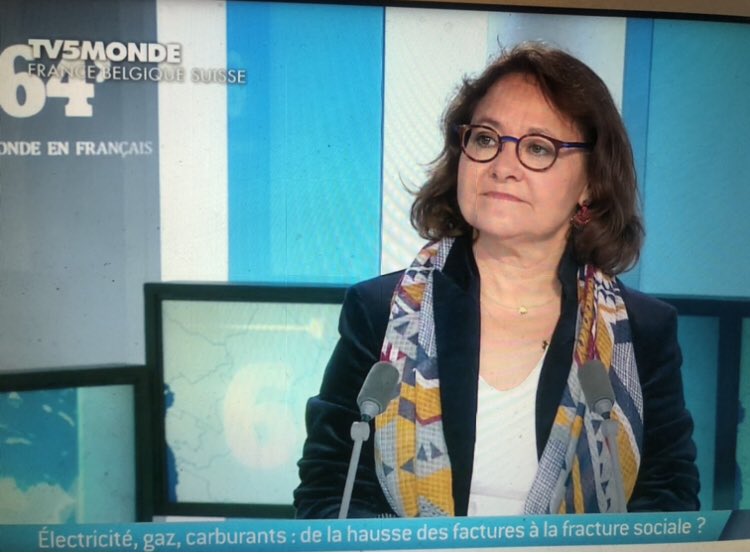 MedialabKBS's tweet image. C’est sur @TV5MONDE avec notamment @LauLePoder #prix #PouvoirDAchat une indemnité de 100€ sera t-elle suffisante ? @KedgeBS