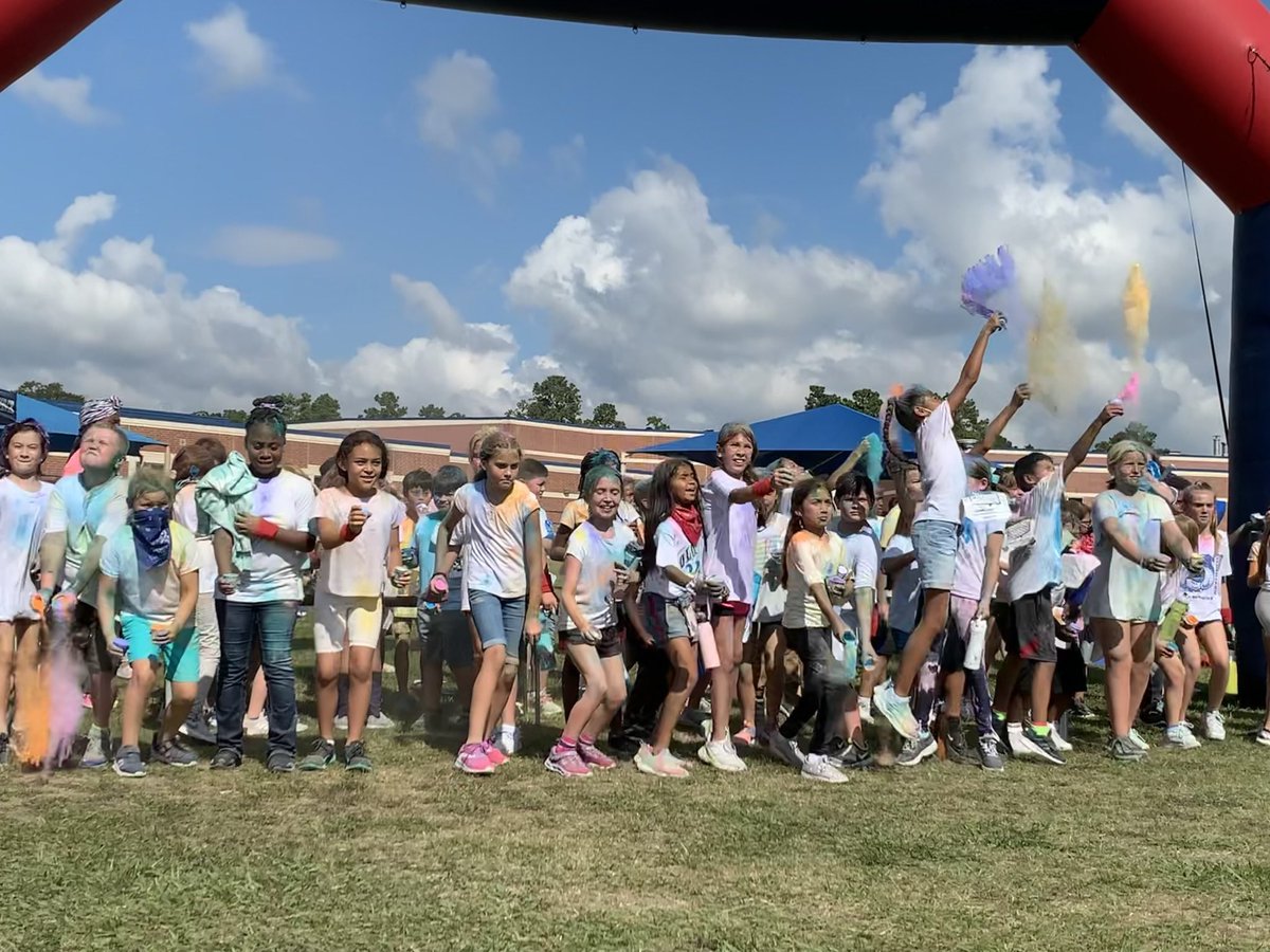playermadeink's tweet photo. @BWEBulldogsCISD @mikiajbarnes @ConroeISD Boosterthon!! The kids had so much fun!! Amazing leadership and staff participation!! https://t.co/y6P2YHcjGB