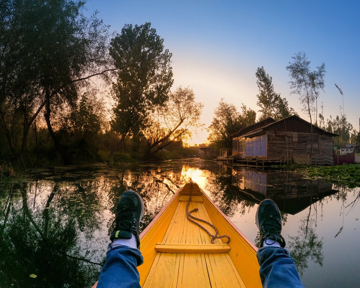 thatwiseowlin's tweet photo. SOMETIMES YOU HAVE TO BE LOST IN ORDER TO REDISCOVER YOURSELF!!
#GoPro #goproit #goprofpv #goproindia #goproawards #goproit @GoPro @GoProUK @GoProANZ @GoProUK @GoProLiveIt @goproject @GoProMX https://t.co/fFSAYsafVL