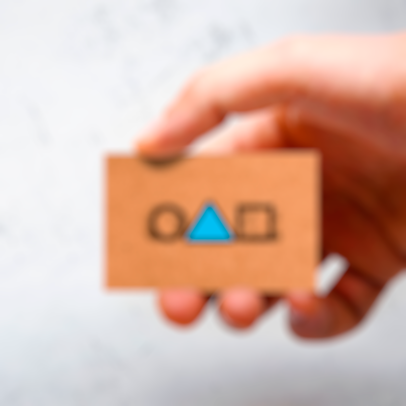 Buenos días, acabo de abrir los ojos y me he encontrado esto en el suelo de mi casa.

¿Alguien sabe qué significa?