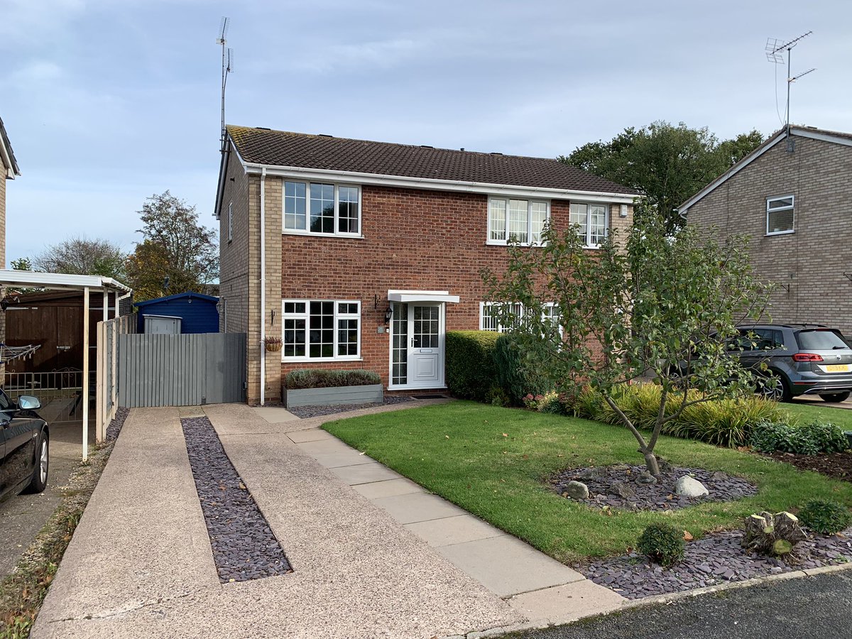 LetItBeProperty's tweet photo. 🏠 New to the market 🏡 - TO LET £775pcm - Three bedroom semi-detached house situated on Burlington Drive, Stafford, ST17 9UL. ☎️ 01543 547 548 📧 office@letitbeproperties.com #Stafford #tolet #semidetached #house https://t.co/fEFDV9tStM