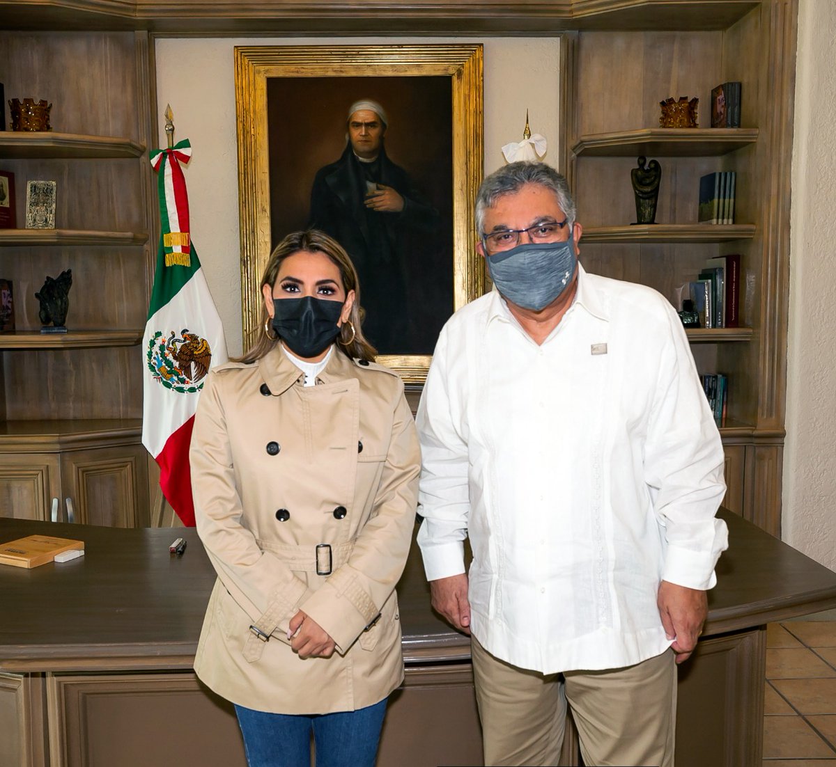Awy_uc's tweet photo. #TodosSomosUno 🙋‍♂️

🔴 #SNTE 📚 y @Gob_Guerrero 🏢 trabajarán juntos por el magisterio y la educación 🔴 El Mtro. Alfonso Cepeda Salas, y la mandataria @EvelynSalgadoP abordaron temas en materia laboral 🔴 Reinaugura sede de la @Seccion14SNTE 🏣

NOTA 👉 https://t.co/PxgSSMbSvA 👈 https://t.co/aocGcD3qUS