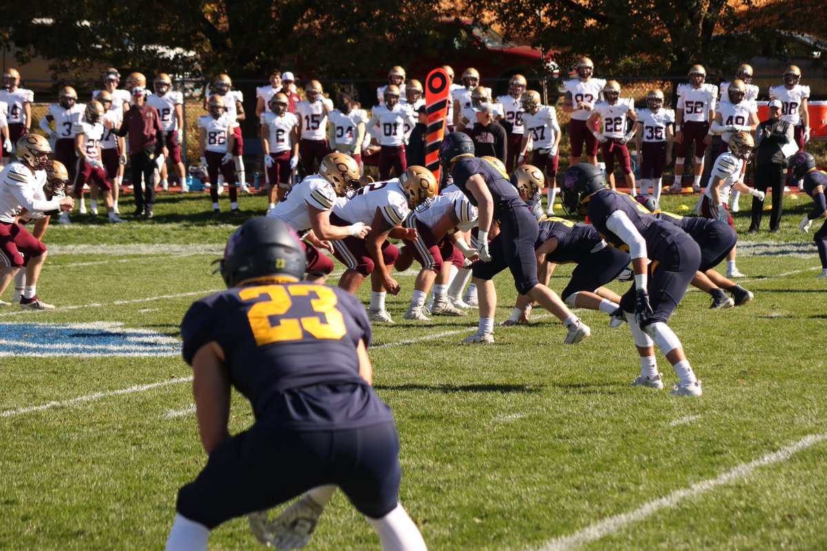 CarletonFB's tweet photo. Photos from our Homecoming W against Concordia. Back to work this week in preparation for Gustavus. #KeepStackin https://t.co/kzZbTIovkL