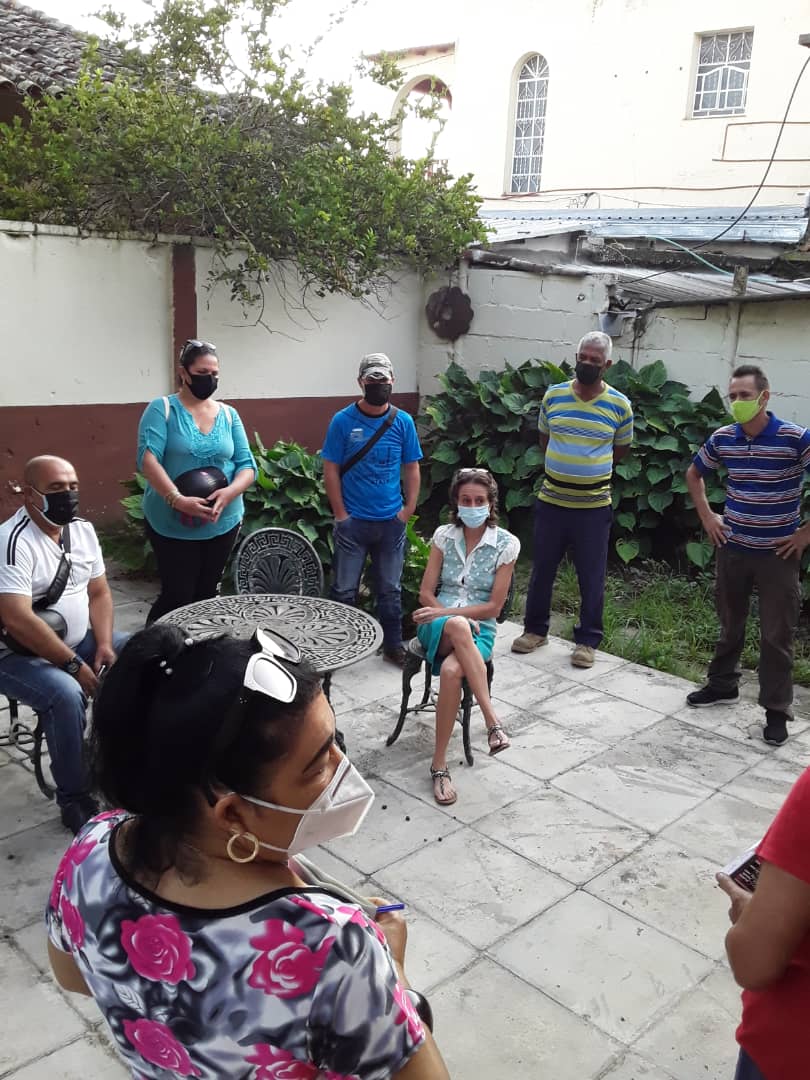 #DMEPlacetas se realiza matutino especial con todos los trabajadores en apoyo a la Unidad y Soberanía del pueblo cubano. #somos continuidad #acubaponleelcorazon #DPEVillaClara <a href="/CubaMINED/">MINED</a>