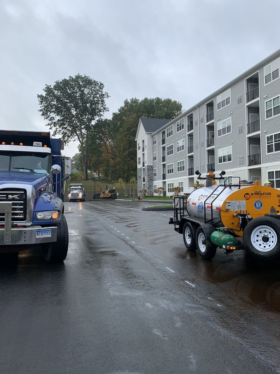 PavingWaters's tweet photo. Woodside Apartments Trumbull, CT #topcourse #watersworks #paveit #catpaver #kenworth https://t.co/jszieSZuh3