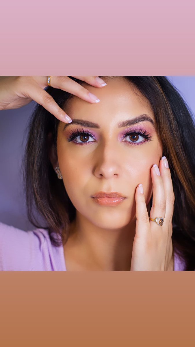 ChulaGlamour's tweet photo. Hello Monday 🌟
Lash of the Day: Chelsy
⚡Get these lashes and your other favorite styles with our Buy One Get One 50% Off Sale‼️Link in Bio💜
#PhotoOfTheDay #lashoftheday #shopchulaglamour #buyonegetonehalfoff #makeup #glamour #Mondayvibes #fall2021 #smallbusiness #latina https://t.co/ny2dUr9cOa