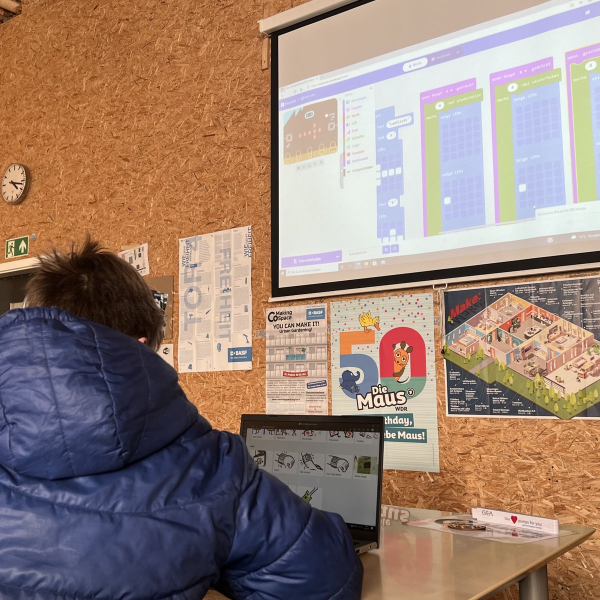 #codeweek at the CoMakingSpace!
Thank you <a href="/Tinkertank_de/">TINKERTANK</a> for organizing these events! 
We love the opportunity to support kids in learning how to code and get some hands on experience. 
Looking forward to participating again next year!
#codeweekbw #coding #education