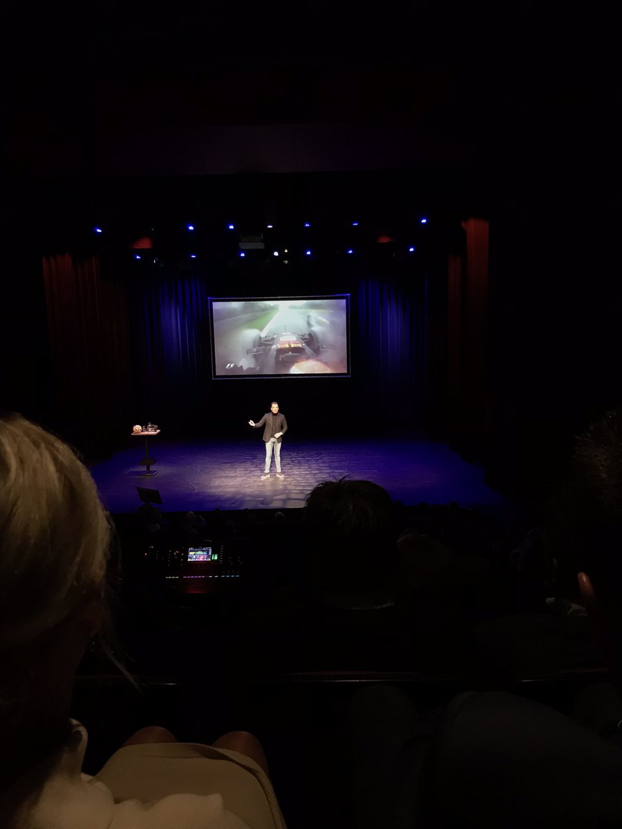 Prachtige sponsoravond bij <a href="/OCHHardenberg/">Ondernemers Club HHC</a> in <a href="/DeVoorveghter/">De Voorveghter</a> met <a href="/robertdoornboss/">Robert Doornbos</a> Geweldig verhaal met veel humor over de F1 en connectie Topsport en ondernemen