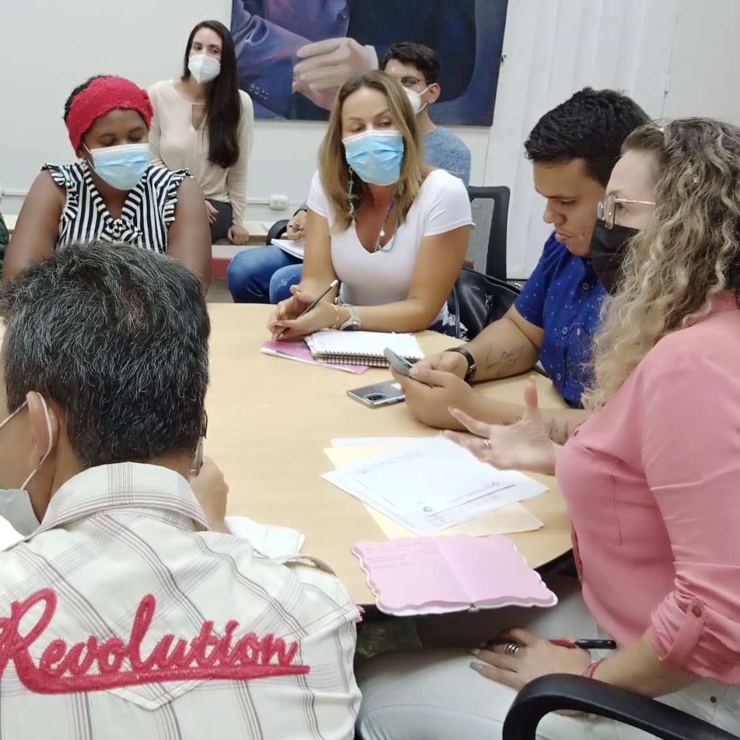 ConLasManosEnLaTiza tweet media