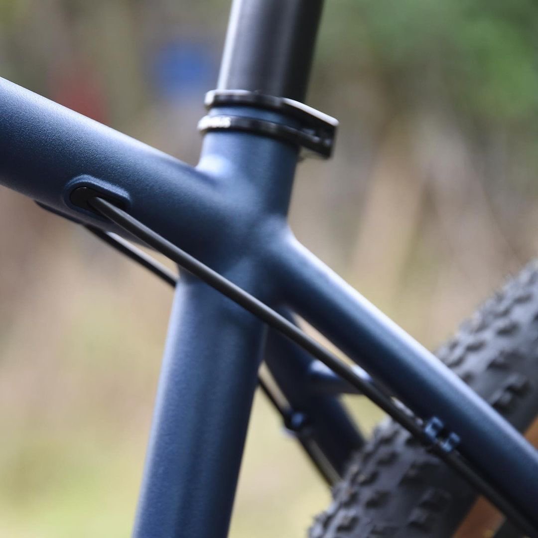 steelisrealmtb's tweet photo. This is just WOW! From the paint finish to the seat stays, cable routing and that rear brake mount โคโค๐ฅฐ love it ๐ what a stunner!
#ridedistance #steelisreal #steelmtb #madeinfrance #steelisrealmtb #damstraightsteelbikes #ridemoresteel #ridemoreworkless #mtb #mtblife https://t.co/SnWPNnWAdX