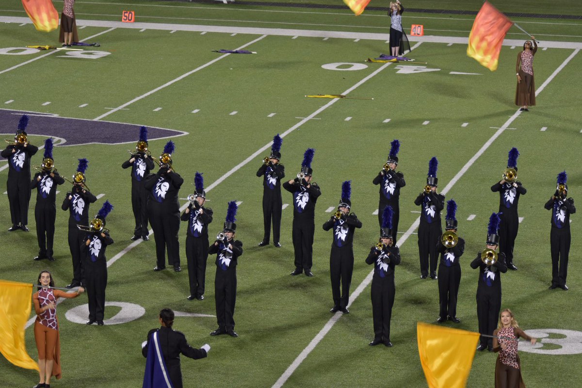 bvnwbands's tweet photo. We can’t get enough of the Howlin’Husky Marching Band and their I rating at Central States Marching Festival! A few more photos, and remember, we’re not done yet! Football playoffs and Glow Show this week. https://t.co/4BLjghP6aN
