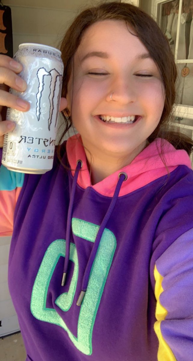 sugarcacta's tweet photo. MY KARL MERCH CAME 🤩💜 

I am so incredibly excited, ahhhh!! It’s such amazing quality too! 🥺

#carljacobs #karljacobs #karlmerch https://t.co/1LzuNrtUUU