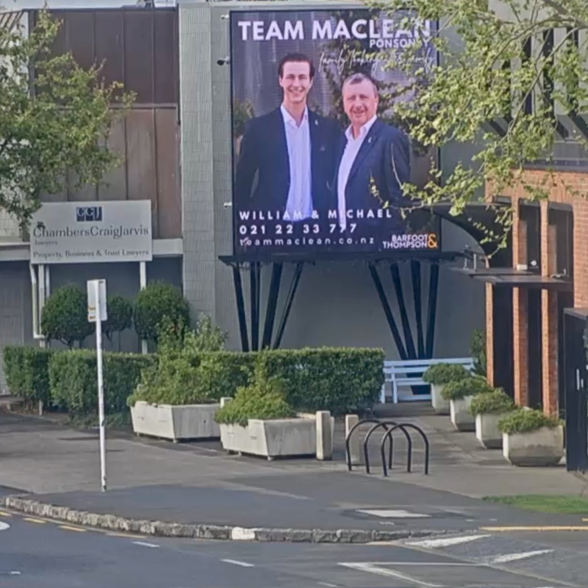 Buzzing to be up in lights on Ponsonby Road🤩
#ponsonbyrd #shiningbright #lumo #auckland #cantmissit #teammaclean #livingandloving #ponsonby