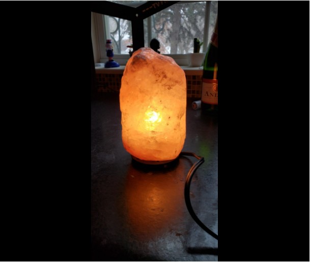 wbmsaltlamp's tweet photo. Thank you Alfred Denny for taking the time and review the #HimalayanGlowsaltLamp
It came packaged with plenty of cushioning and wasn't damaged at all. It has a pretty cool option to dim or brighten the light  It has a beautiful shape and a really nice color. Recommend it. https://t.co/rqoTp4HqvT