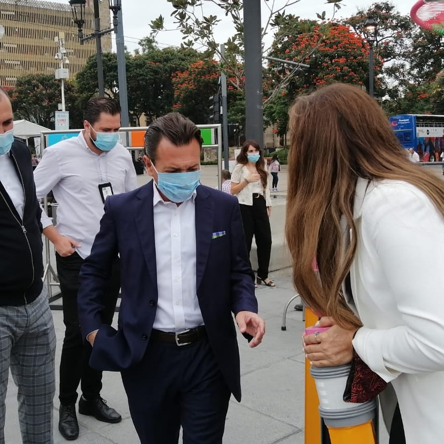 INJALRESO_ofi's tweet photo. Gracias a Lic. Pablo Lemus Navarro - Presidente Municipal por sus atenciones, en Plaza Guadalajara, con nuestro Director General Lic. Josué Neftalí De la Torre Parra @PabloLemusN @GuadalajaraGob @Josue_Neftali1 https://t.co/8a5hJZETVs