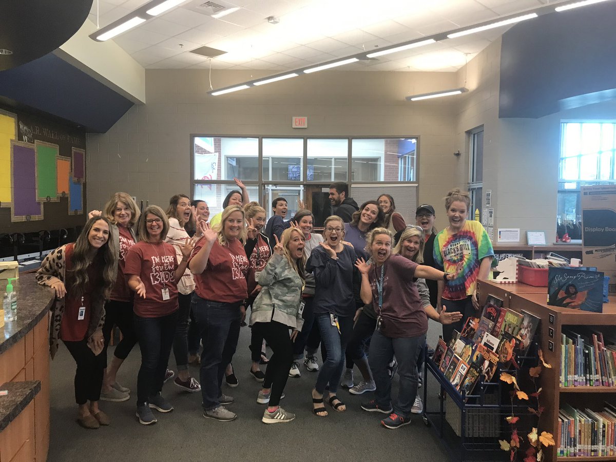 Thank you, <a href="/RvES_Dawson/">Riverview Elementary</a> , for hosting our 3rd grade collaboration on Friday! This is a group of super star teachers! ⭐️ #1DSTRONG