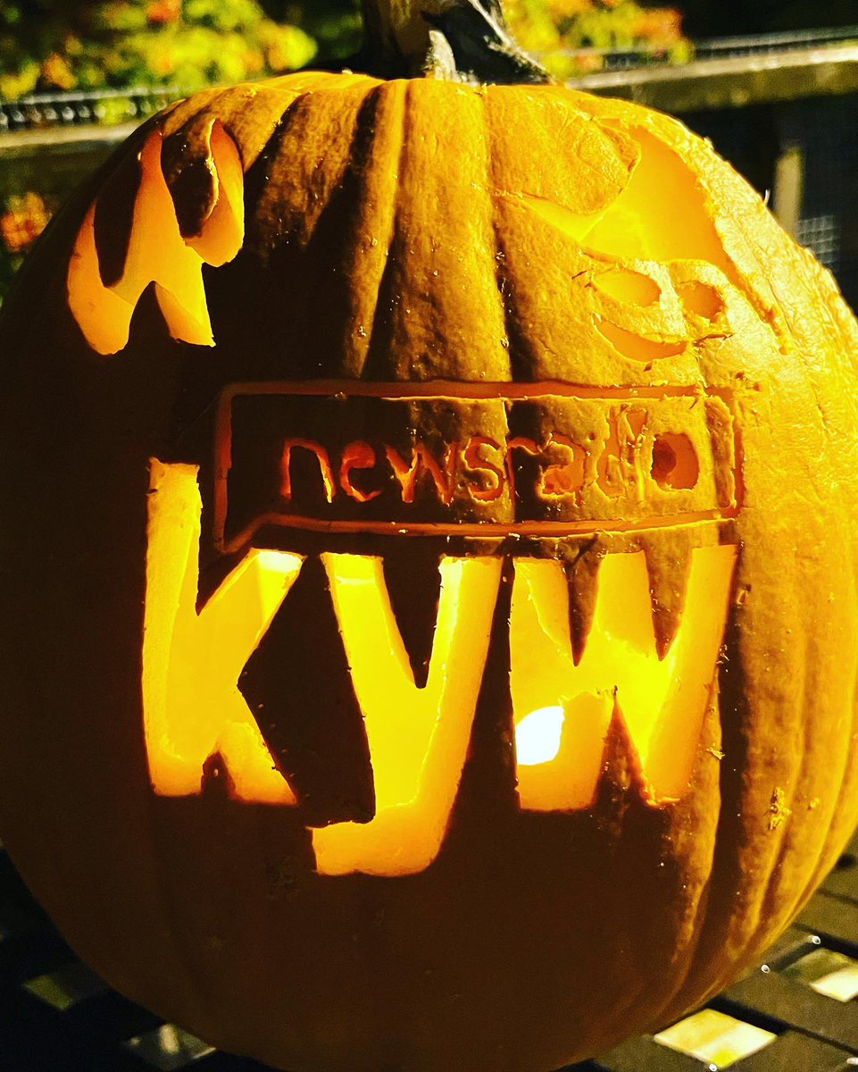 NakanoDenise's tweet photo. My girl Mochi listens to KYW Newsradio, because the news has never been clearer!
Be like Mochi. πΆ
@KYWNewsradio
#Mochithepup
#10weeks
#mypumpkin
#radiolife
#belikeMochi
#KYWNewsradio https://t.co/OLELGK91o7