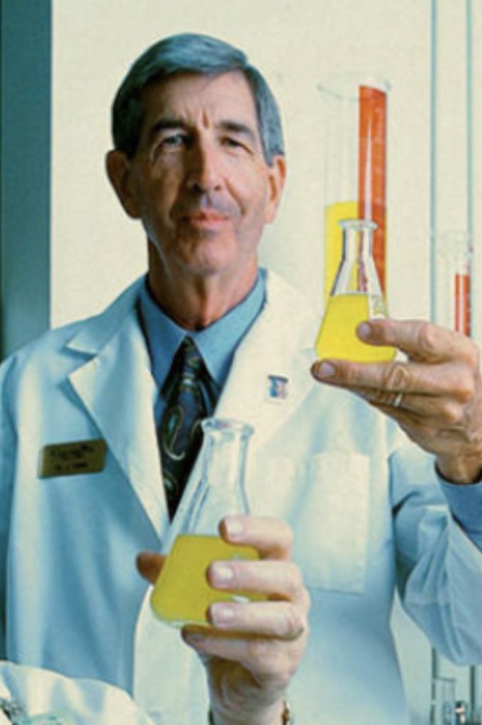 darrenrovell's tweet photo. Dr. Jim Free has passed away at 87. 

A private practice doctor in Clearwater, Free was part of the first graduating class at the University of Florida in 1960.

As a research fellow, he worked on a solution that replaced sweat for athletes. 

It was he who named it Gatorade. https://t.co/bWB6wj3suZ