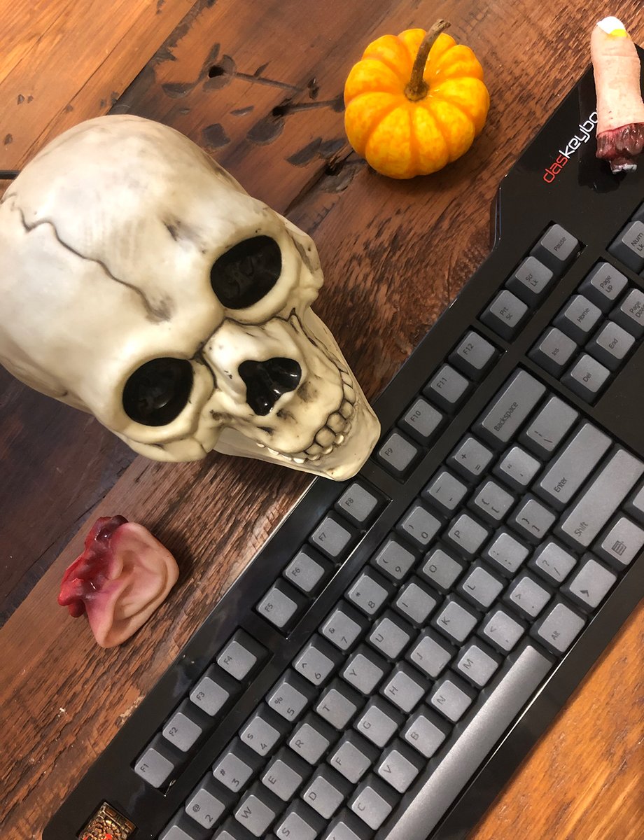 daskeyboard's tweet photo. Decorate your desk for Halloween for a chance to win Das Keyboard Goodies! Tweet a picture of your creation and mention @daskeyboard to enter. Winners will be randomly selected on Friday, 11/29!
#workspacefun https://t.co/XdbdqYcEOg