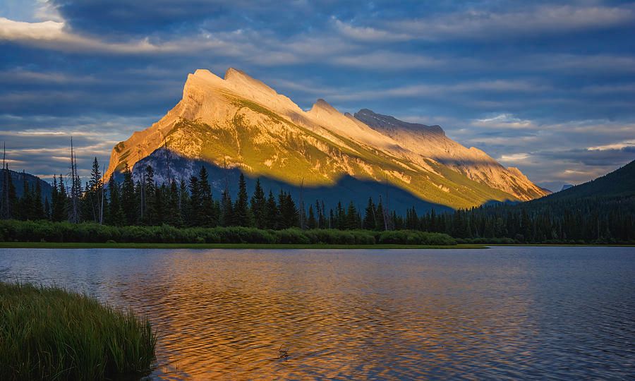 joancarroll's tweet photo. Vermillion Lakes and Mt Rundle! https://t.co/fqk48gCFfX #banff #rockymountains #mountains #mtrundle #NationalPark #alberta #canada #lake #vermillion @joancarroll https://t.co/jOnZ0M6ZoB
