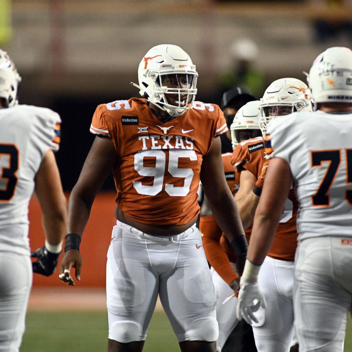 HookemHeadlines's tweet photo. Alfred Collins since Week 3 is playing at a new level @alfredcollins99:
-10 tackles, 4 TFLs, 2 sacks
-1 missed tackle
-11 QB pressures, 4 hits
-22.9 pass-rush productive % in true pass sets (best on the team, top 10 in FBS)
-13.1 disruption rate (best on team, top 10 in Big 12) https://t.co/X9EnNcEpKy