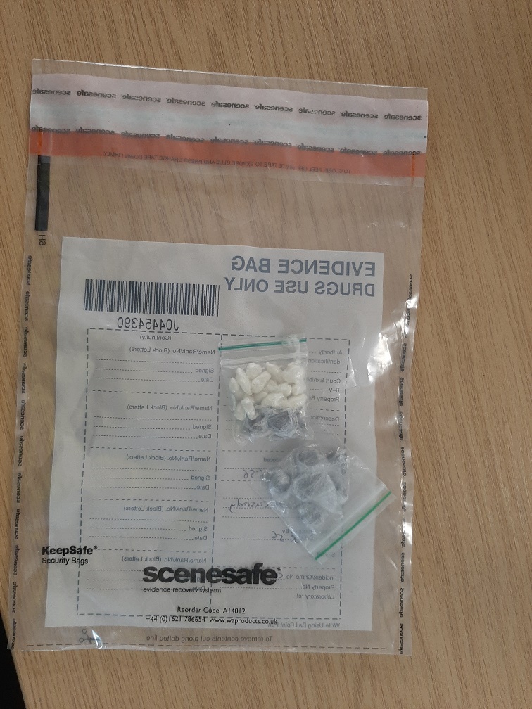 PboroCops's tweet photo. A drug dealer in #Peterborough who racially abused one of our police officers has been jailed for two-and-a-half years.

Read more here 👉 https://t.co/6itoa3RIZB https://t.co/cUyMa9EtEb