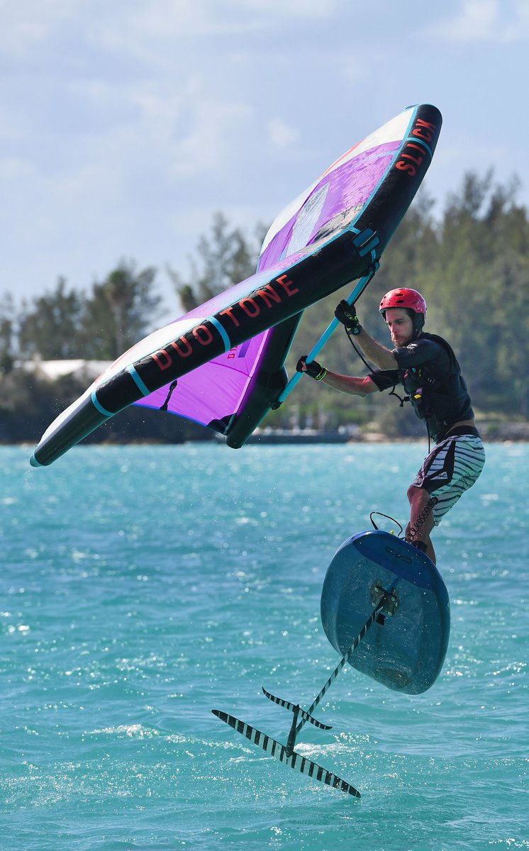 rgmagsbda's tweet photo. Have you tried windfoiling in Bermuda? 🇧🇲
📸 @asphoto_o3
#bermuda #rgmags #rgmagsbda #travel #photooftheday #photography #bermy #wander #explore #nature #naturephotography #wanderlust #touristspot #igdaily #beach #ocean #island #islandlife #windfoiling https://t.co/PHtd2ORjpt