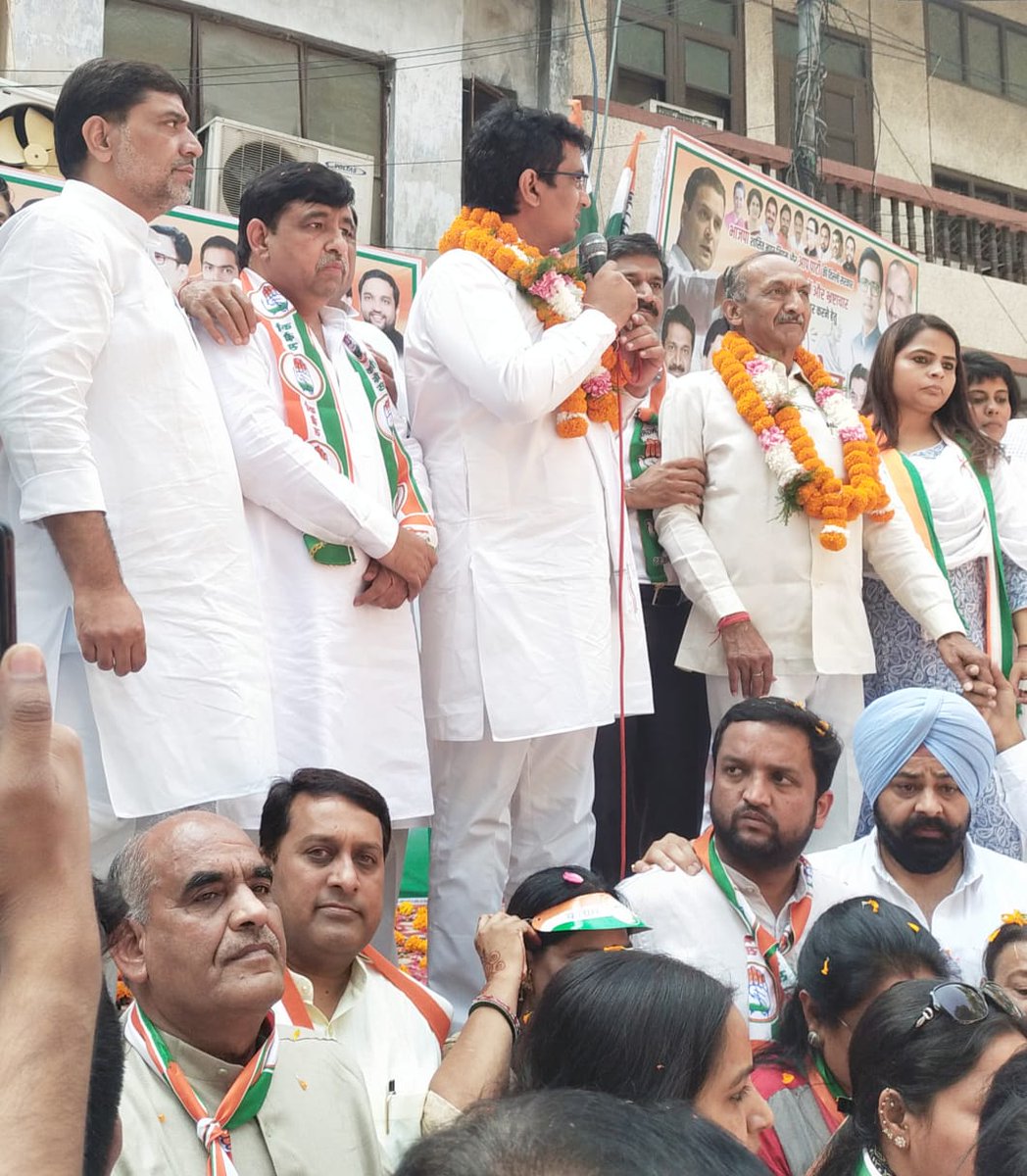 mohdusmaninc's tweet photo. पोल खोल यात्रा
चांदनी चौक जिला कांग्रेस कमेटी के अंर्तगत अनिल चौधरी जी की पोल खोल यात्रा https://t.co/545RbBaTIf