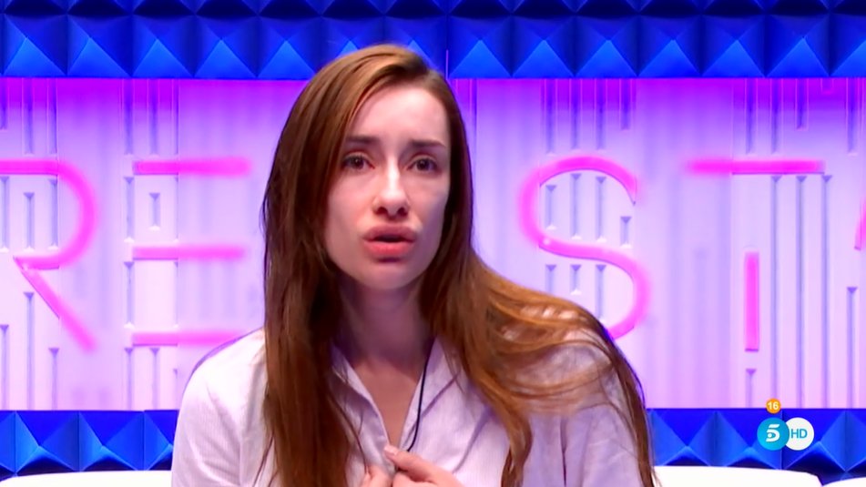 SecretStory_es's tweet photo. Adara, sobre Cristina: "¿Por qué le hablas a otras personas y a mí no? ¿Qué te he hecho?" #SecretUH12 https://t.co/asGN9q7Fuh