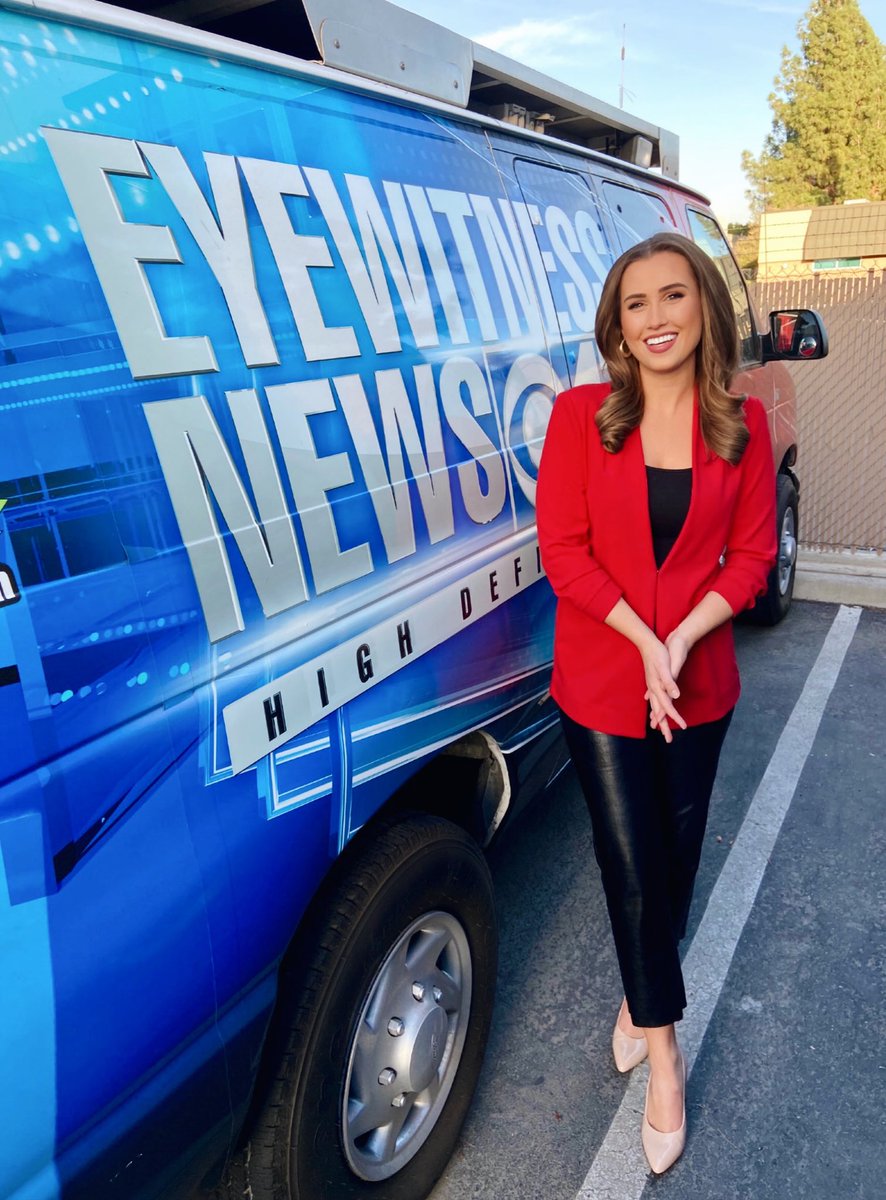 Kirsten_TV's tweet photo. 🚨 CAREER UPDATE 🚨

I’m heading home! Thrilled to announce I’ll be joining @WCCO, the CBS station in Minneapolis as a reporter at the end of November.

THANK YOU, Central Valley for an incredible 2.5 years. Keep in touch ❤️

More thoughts: https://t.co/iKACL1vbGK https://t.co/CIXB8Dkbdb