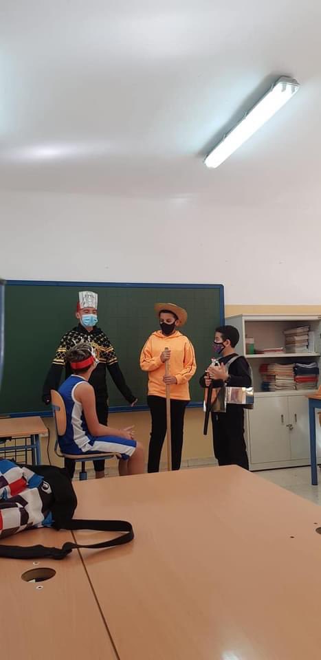 ceipsantotomas's tweet photo. ¡Gran trabajo de los grandes del cole!
¡Cuánto han aprendido los peques!
¡Lo que nos gusta compartir experiencias!
@redbecreaja @ComunicApro_ @ujaen
#leyendasDeJaén
#díaDeBibliotecasEscolares
#bibliotecaGloriaFuertes
#proyectoComunicA
#proyectoMost https://t.co/vvMCGaJHhB