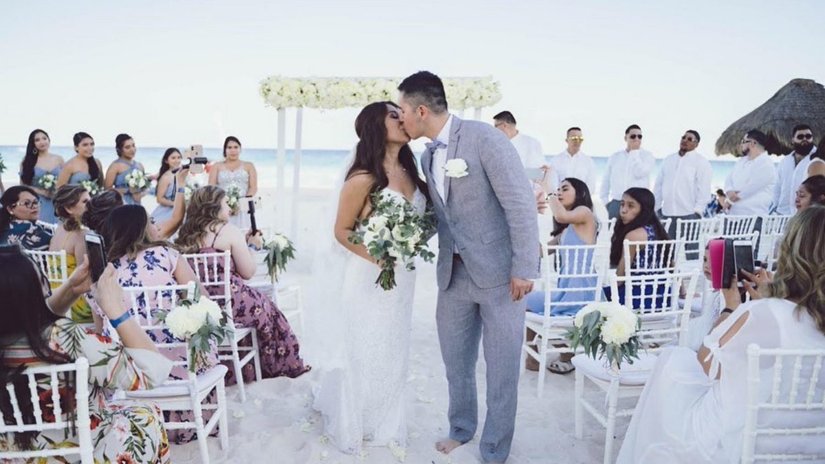 SeadustCancun's tweet photo. The Mexican Caribbean is the perfect setting to celebrate love, make your dream wedding come true.
.
.
.
#SeadustCancun #weddingday #WeDecide #ring #beachlife #beachwedding #resorttolove #ForeverandEver #yesIdo #Wednesday #wednesdaythought #WednesdayMotivation https://t.co/bYD0NXX4F9