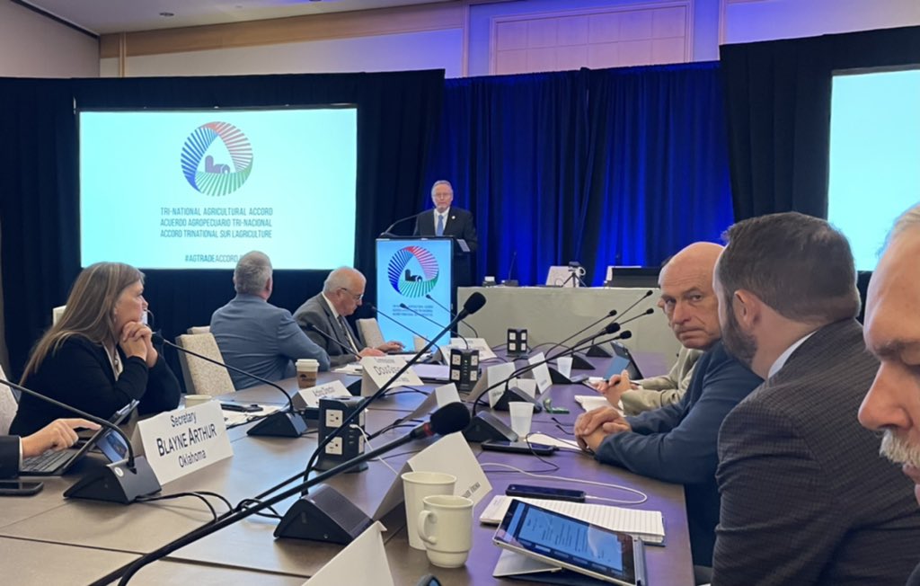 ThommyPetersen's tweet photo. First time back in DC since COVID, here for Tri-National Accord meeting which features US, Mexico & Canada state/provincial Ag leaders. Important markets for MN farmers. #AgTradeAccord21 πΊπΈ π¨π¦ π²π½ https://t.co/8fSOxxdYEI