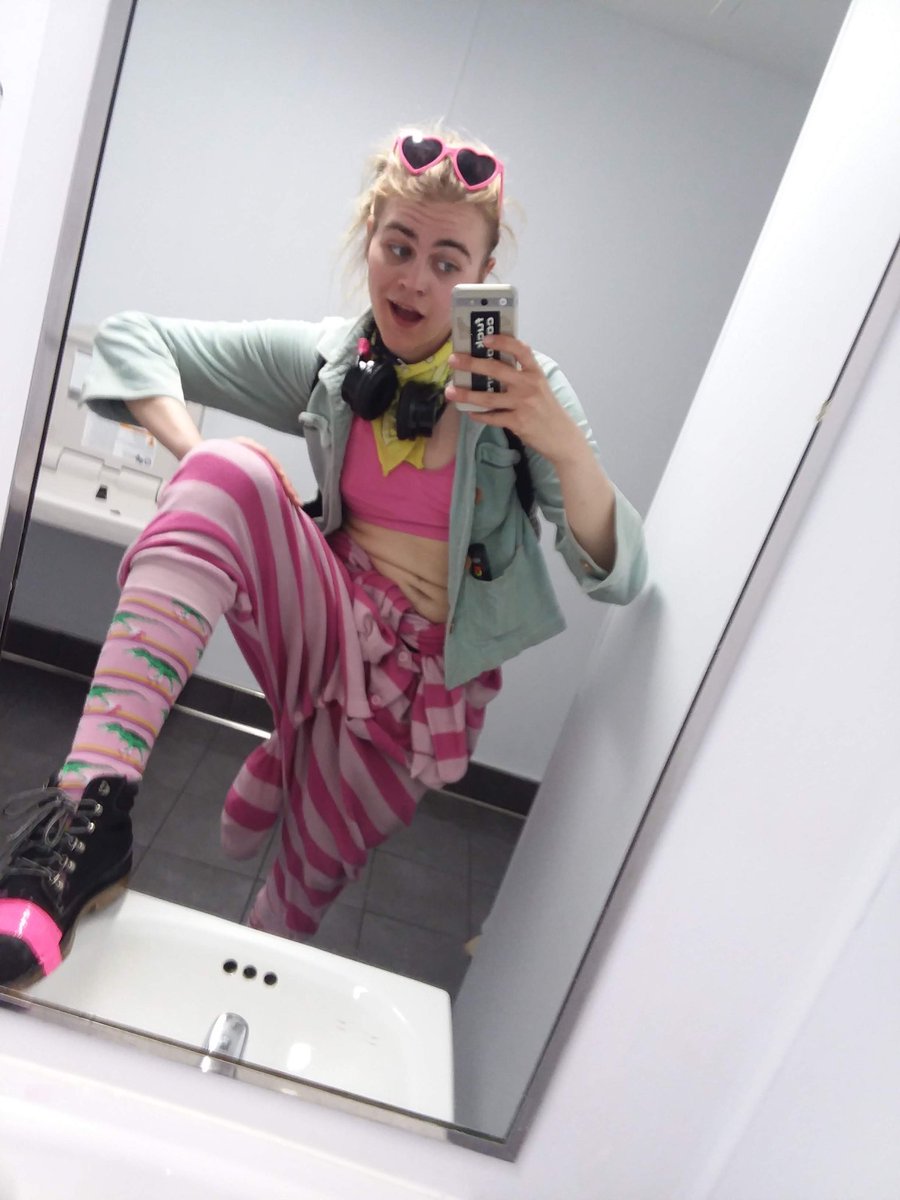 PostPorcelain's tweet photo. damn I'm cute https://t.co/mZ2mJFxAix