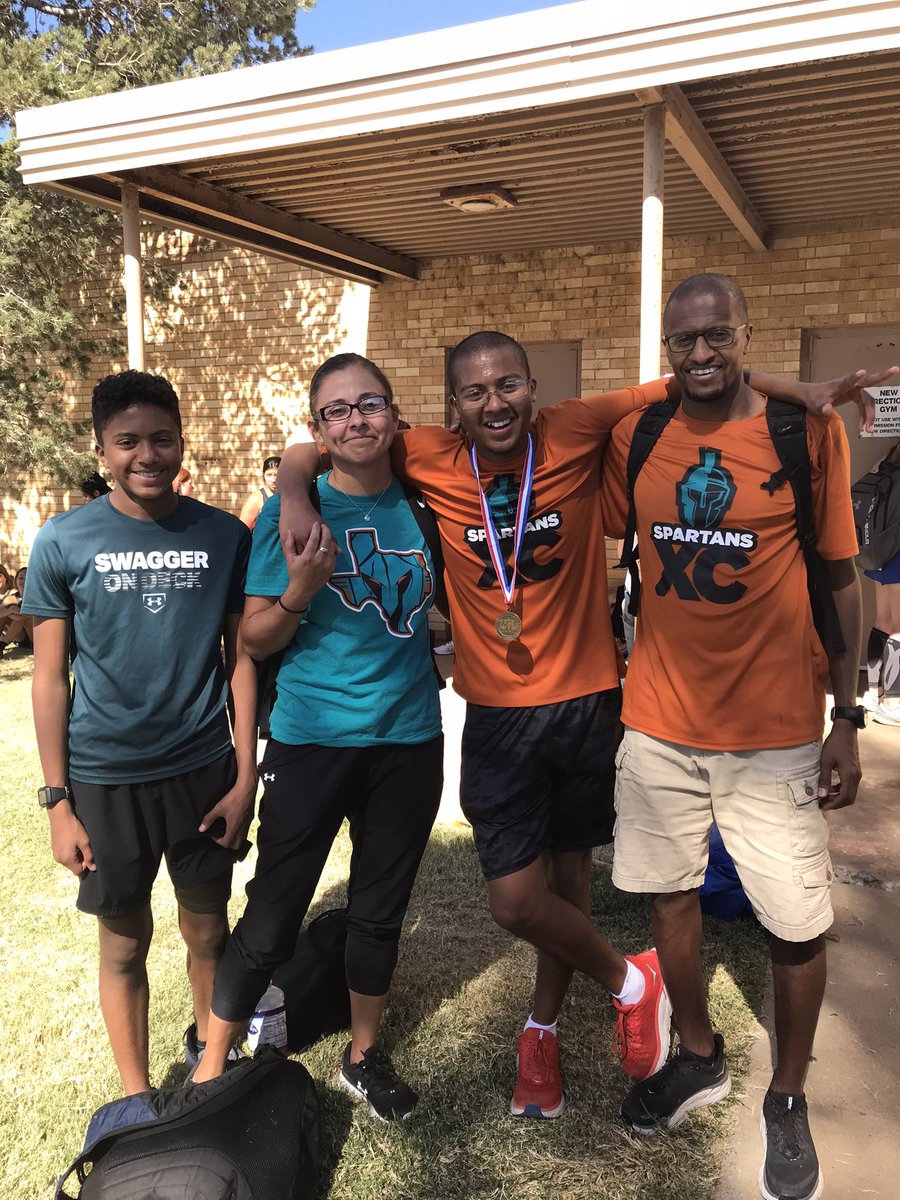SISD_HR_ESK8's tweet photo. Proud Spartan Family! @PHCrossCountry1 @CoachGIbrahim On to STATE! #TeamSISD #RISE #LeaveNoDoubt https://t.co/ddlclJzmeC