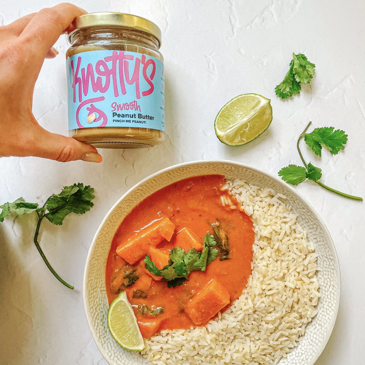 🍲 Sweet Potato Stew 🍲

This Sweet Potato Peanut Stew is truly heaven in a bowl and bound to warm you up from the inside out. 🤤

Full recipe over on our website: 

knottys.co.uk