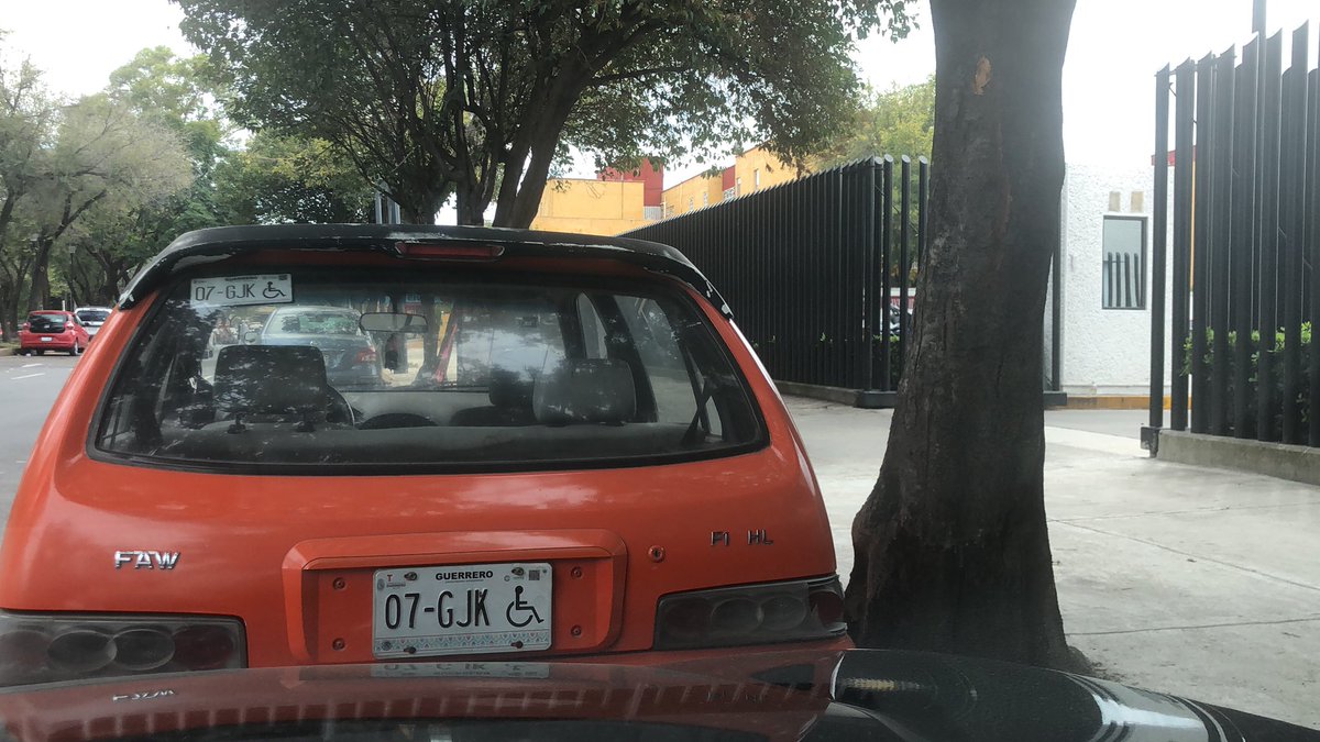 Michavo_69's tweet photo. @LaSEMOVI está en el acceso a la universidad Victoria en la avenida Coyuya https://t.co/eecZYFxqtI