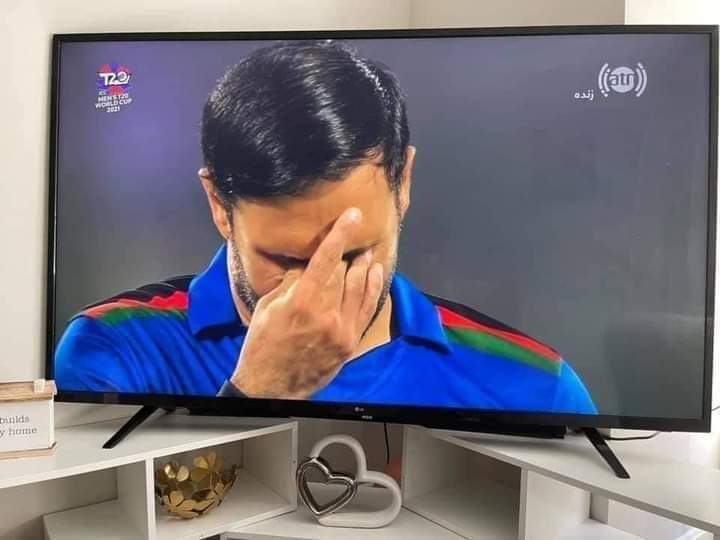 تپوس د وطن څه کوې خو لویه هدیره ده 😰 
بې مشره، بې سروده،بې بیرغه، بې نظامه زنده‌گي ده 💔😭
<a href="/MohammadNabi007/">Mohammad Nabi</a>