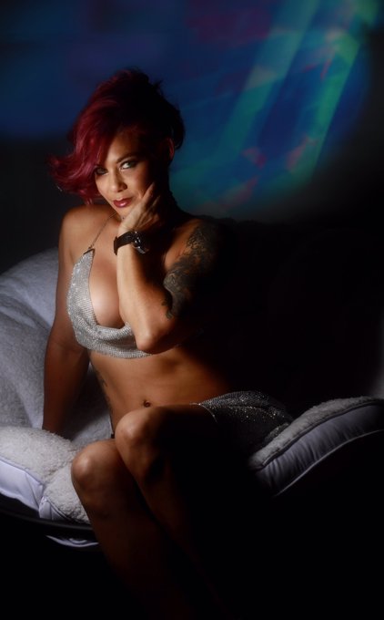 Good afternoon lovers ❤️💋😈 https://t.co/XUH5ERU36y