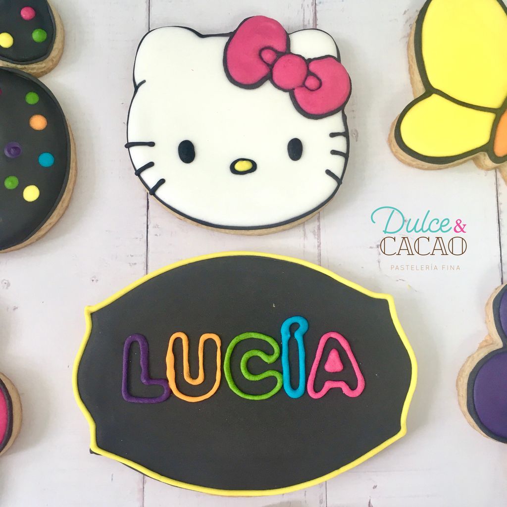 DulceyCacao's tweet photo. Hello Kitty neón, un tema muy alegre para celebrar los 6 años de Lucía con estas galletas decoradas.

#dulceycacao #postrespanama #postrespty #galletaspanama #galletashellokitty #hellokittycookies https://t.co/8qgLxgsKI9