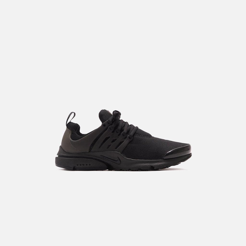 Nike WMNS Air Presto - Triple Black dlvr.it/SBGwb2
