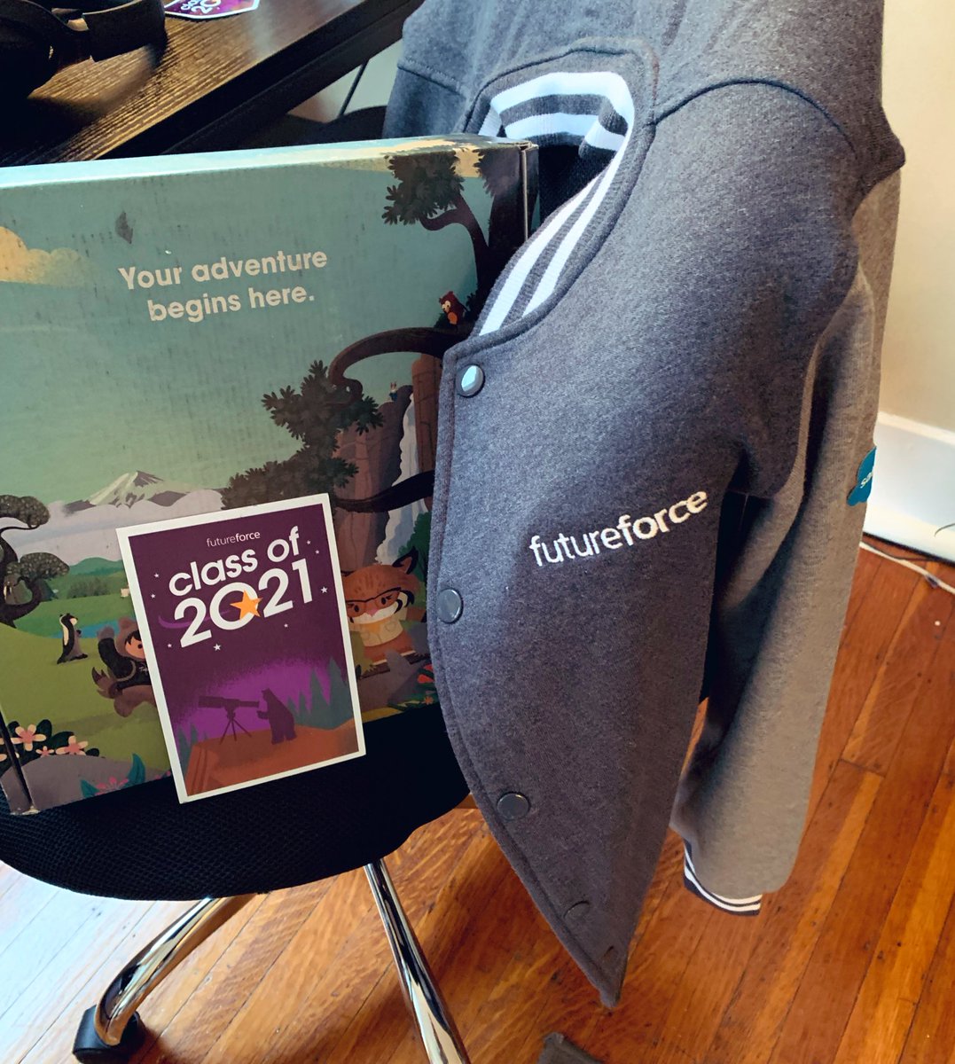 bmshellist1's tweet photo. Huge thanks to @SalesforceEdu for the new gear! Loving it!🤩 #Classof2021 #salesforce #newgrad https://t.co/8g4PSyOPZk